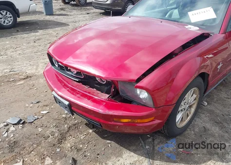 2006 Ford Mustang V6 z USA, uszkodzony, nr VIN 1ZVFT84N165262477